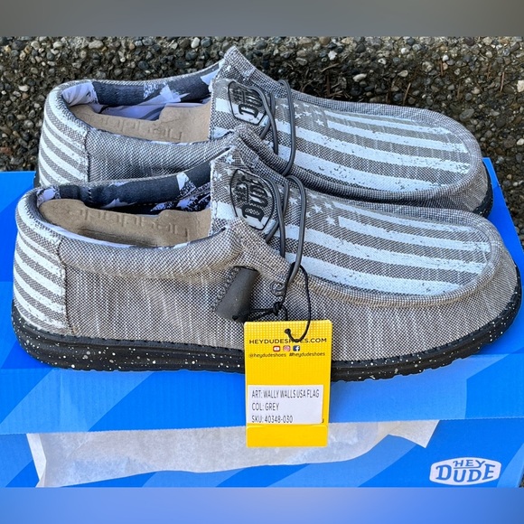 Hey Dude Shoes Wally Walls USA Flag Buckle Exclusive - Picture 1 of 2